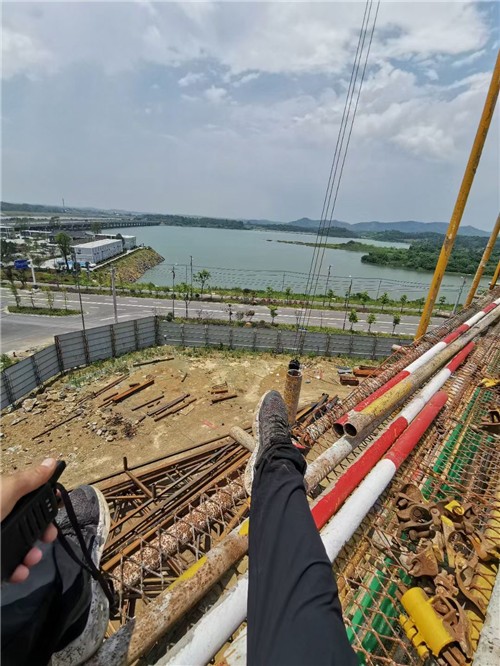 来安县作业中发生设备损坏或人员意外，责任怎么划分？